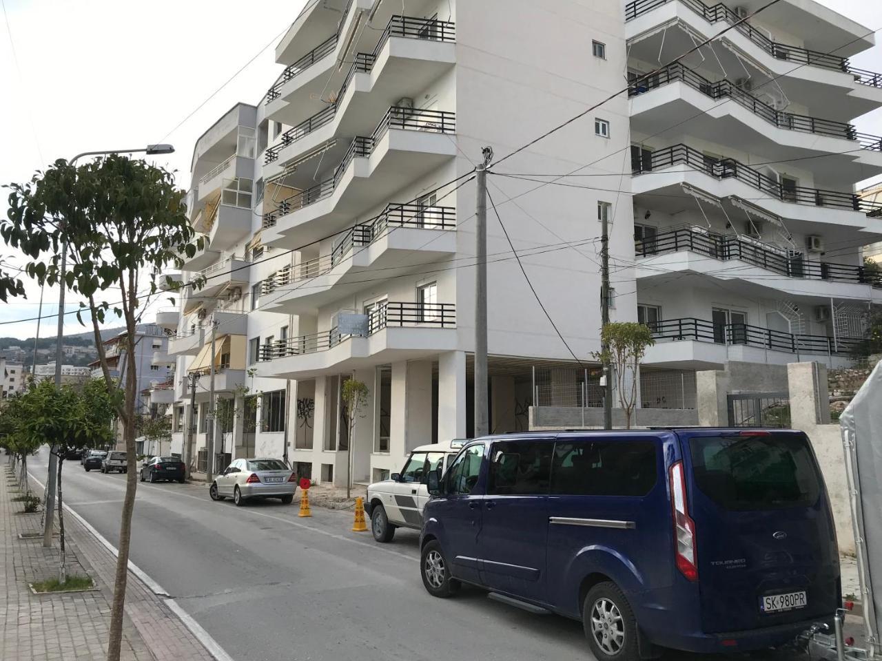 Kosta'S City Apartment Sarandë Exterior foto